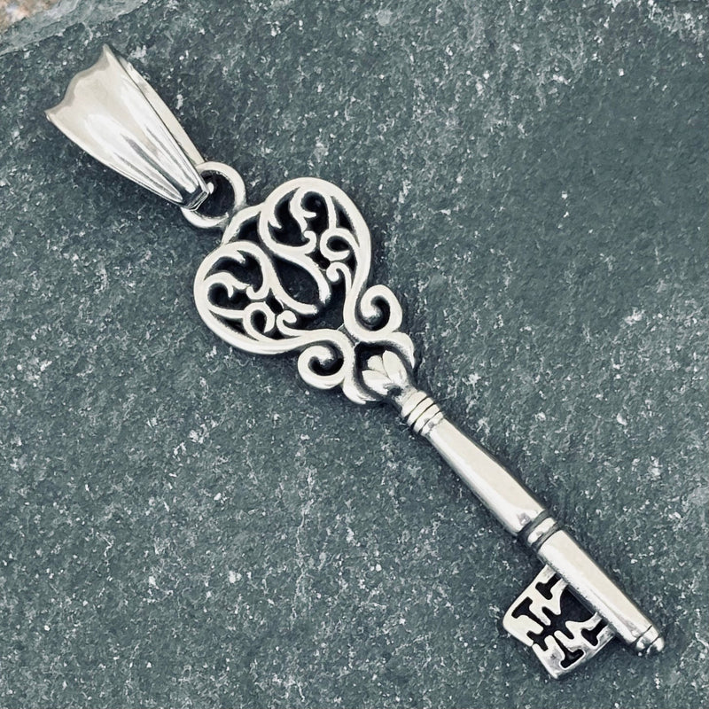 Sanity Jewelry Necklace "Key" - Key To My Heart Pendant - Rope Necklace or Omega - SK2609