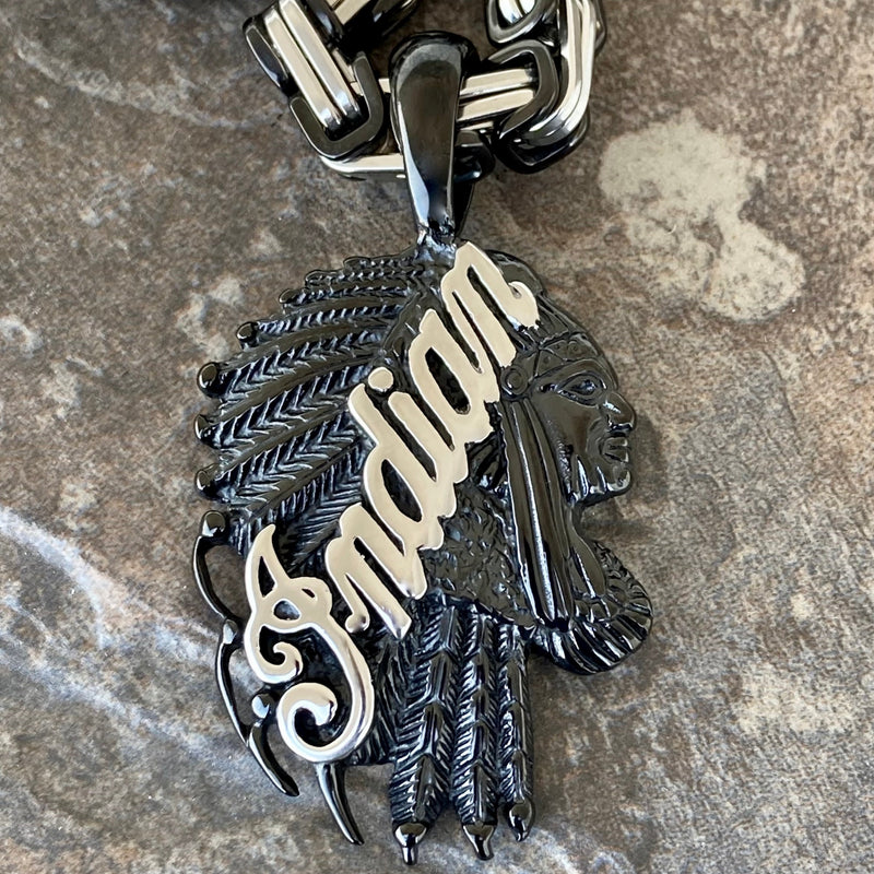 Sanity Steel Necklace Indian Pendant Large - Black & Silver - Necklace (850)